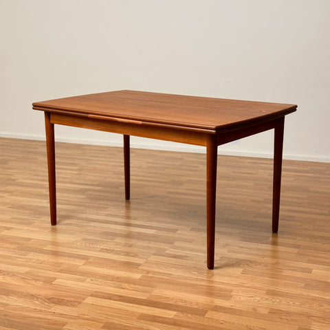 Dining table in teak, 1950s-60s, Denmark - Beyo Vintage