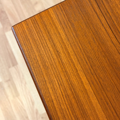 Dining table in teak, 1950s-60s, Denmark - Beyo Vintage