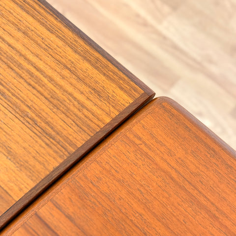 Dining table in teak, 1950s-60s, Denmark - Beyo Vintage