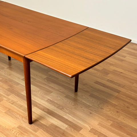 Dining table in teak, 1950s-60s, Denmark - Beyo Vintage