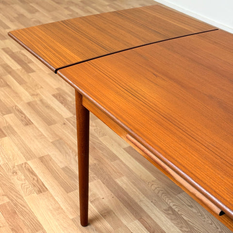 Dining table in teak, 1950s-60s, Denmark - Beyo Vintage