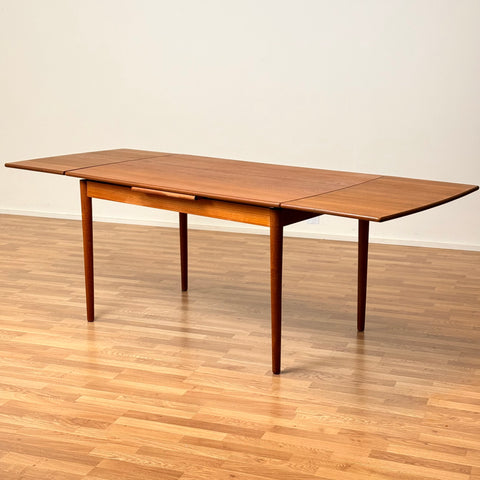 Dining table in teak, 1950s-60s, Denmark - Beyo Vintage
