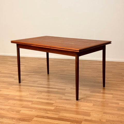 Dining table in teak, 1950s-60s, Denmark