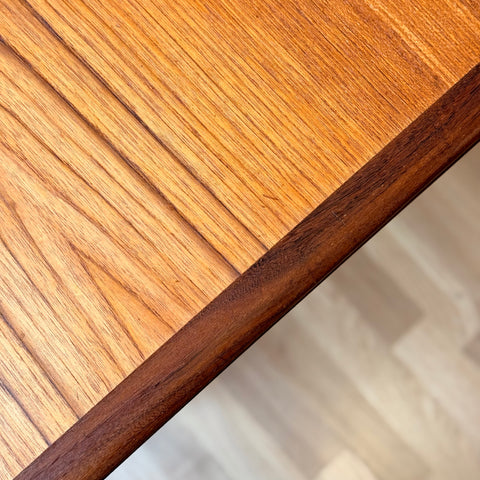 Dining table in teak, 1950s-60s, Denmark