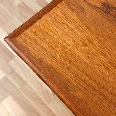 Dining table in teak, 1950s-60s, Denmark