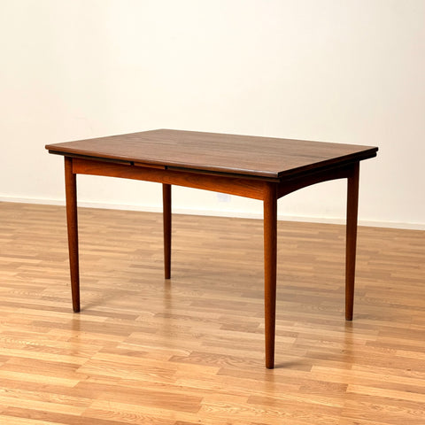 Dining table in teak, 1950s-60s, Denmark