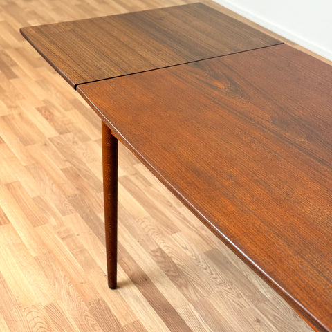 Dining table in teak, 1950s-60s, Denmark