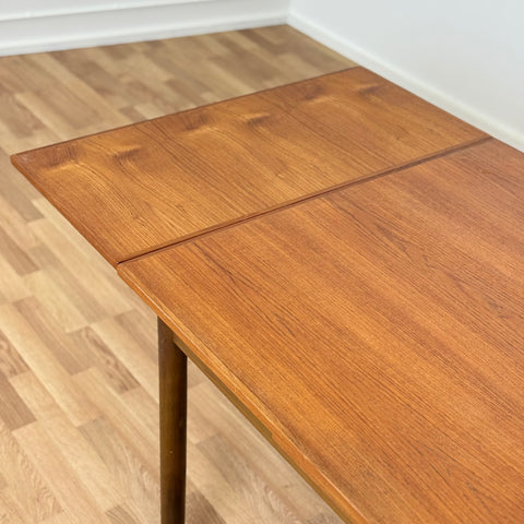 Dining table in teak, 1950s-60s, Sweden - Beyo Vintage