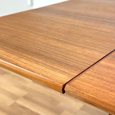 Dining table in teak and oak, 1950s-60s, Denmark - Beyo Vintage