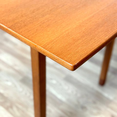 Dining table in teak and oak by Børge Mogensen, 1950s-60s, Denmark - Beyo Vintage