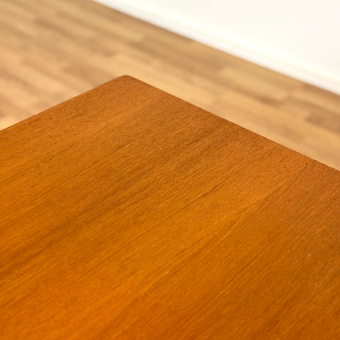 Dining table in teak and oak by Børge Mogensen, 1950s-60s, Denmark - Beyo Vintage
