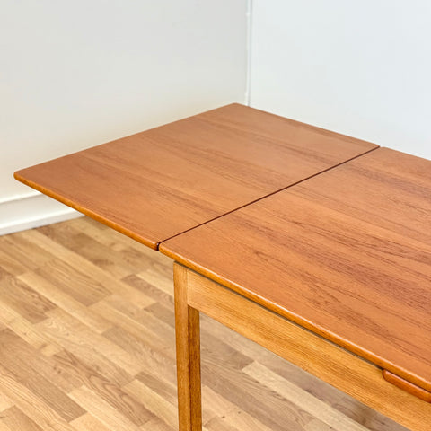 Dining table in teak/oak by EJ Mobler, 1950s-60s, Denmark - Beyo Vintage