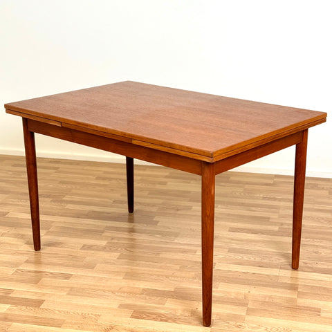 Dining table in teak with 2 extensions, 1950s-60s, Sweden - Beyo Vintage