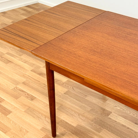 Dining table in teak with 2 extensions, 1950s-60s, Sweden - Beyo Vintage