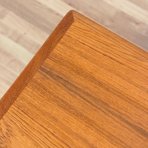 Dining table model 'AT-312' in teak by Hans J. Wegner and Andreas Tuck, 1950s-60s, Denmark - Beyo Vintage