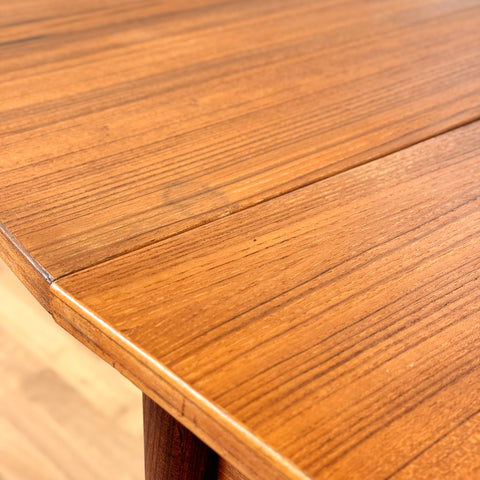 Dining table with 4 extensions "Arne Vodder", 1950s-60s, Denmark - Beyo Vintage