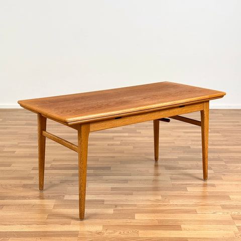 PRICE Extendable coffee table in teak, 1950s-60s, Denmark - Beyo Vintage