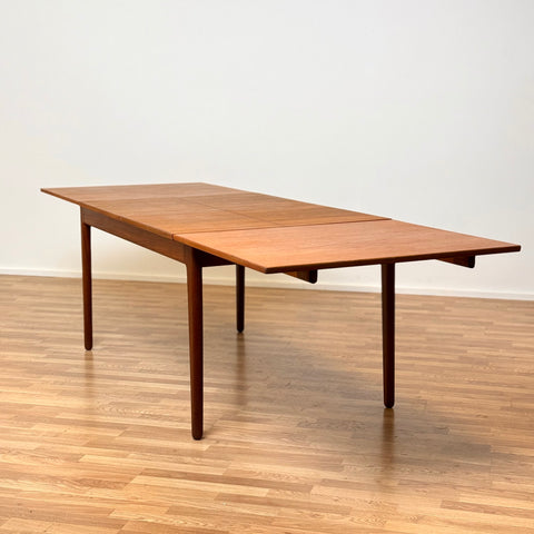 Extendable dining table in teak by Vamo, 1950s-60s, Denmark - Beyo Vintage
