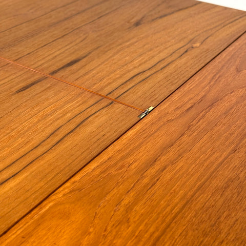 Extendable dining table in teak by Vamo, 1950s-60s, Denmark - Beyo Vintage