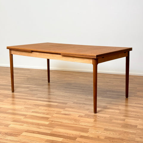 Large dining table in oak, 1950s-60s, Denmark - Beyo Vintage