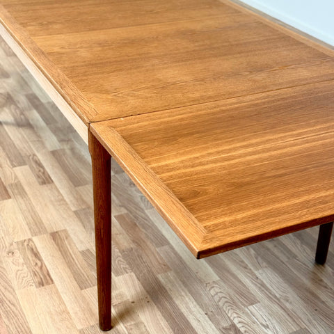 Large dining table in oak, 1950s-60s, Denmark - Beyo Vintage