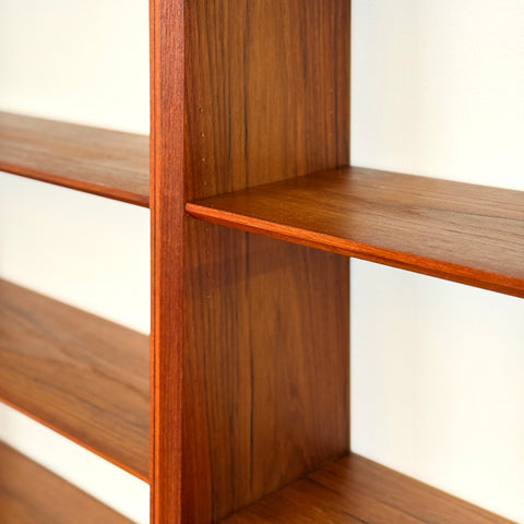 Modular bookshelf system in teak and beech, 1960s-70s, Sweden - Beyo Vintage