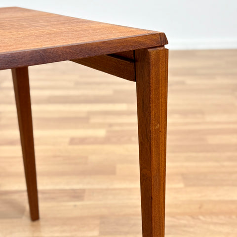 Nest of tables in teak, 1950s-60s, Denmark - Beyo Vintage
