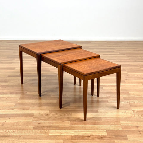 Nest of tables in teak, 1950s-60s, Denmark - Beyo Vintage