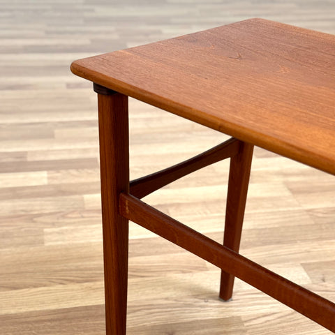Nest of tables in teak, 1950s-60s Denmark - Beyo Vintage