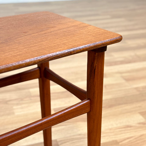 Nest of tables in teak, 1950s-60s Denmark - Beyo Vintage