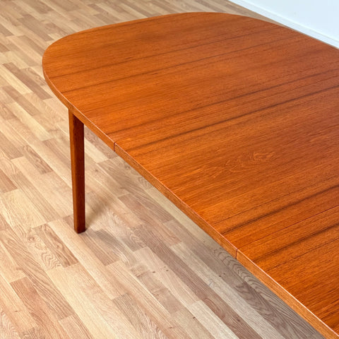 Oval dining table in teak with 2 extensions by Ulferts, Tibro, 1950s-60s, Sweden - Beyo Vintage
