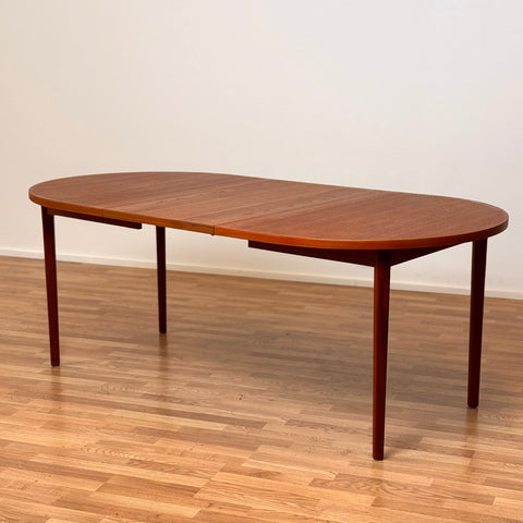 Oval dining table with extension, in teak, Nils Johnsson, Troeds, 1950s-60s - Beyo Vintage
