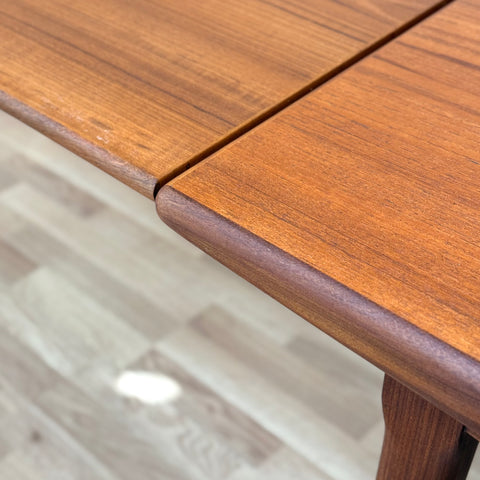 PRICE Dining table in teak, 1950s-60s, Denmark - Beyo Vintage