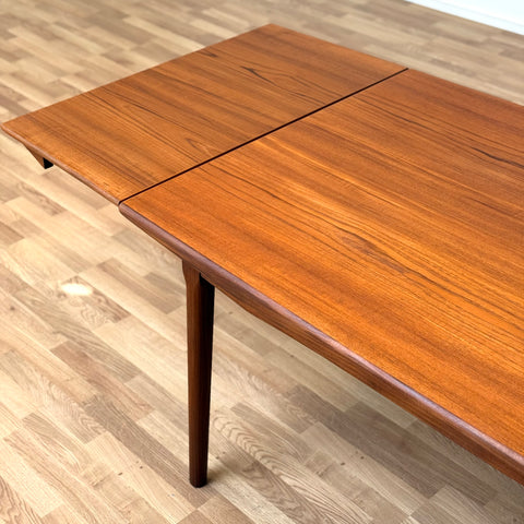 PRICE Dining table in teak, 1950s-60s, Denmark - Beyo Vintage