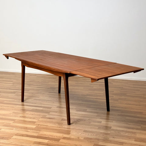 PRICE Dining table in teak, 1950s-60s, Denmark - Beyo Vintage