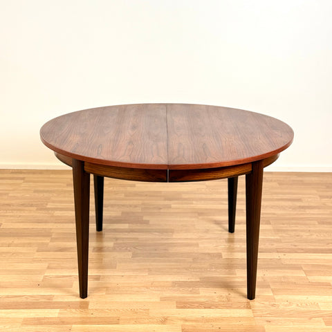 Round dining table in santos rosewood, 1950s-60s, Denmark - Beyo Vintage