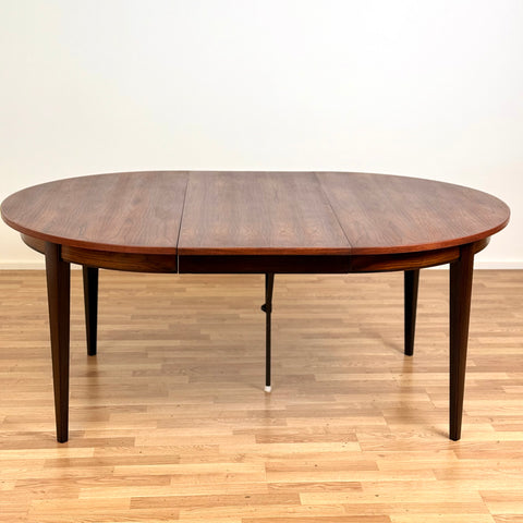 Round dining table in santos rosewood, 1950s-60s, Denmark - Beyo Vintage