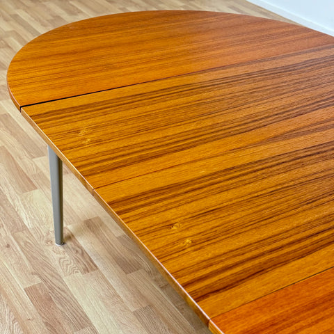 Round dining table in teak, 1950s-60s, Sweden - Beyo Vintage