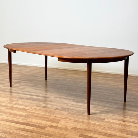 Round dining table in teak by Skovmand & Andersen, 1950s-60s, Denmark - Beyo Vintage