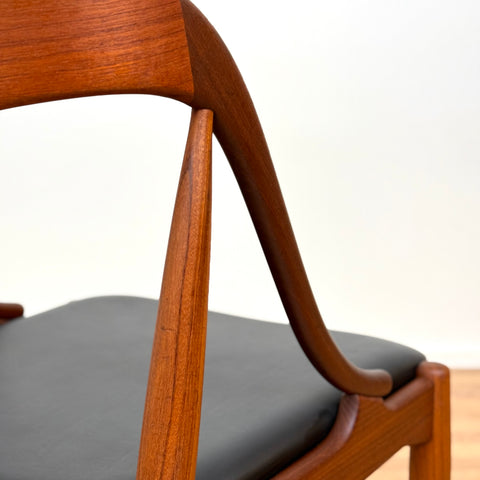 Set of 2 dining chairs in teak by Johannes Andersen for Uldum, 1950s-60s, Denmark - Beyo Vintage