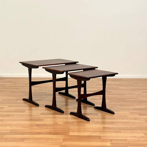 Set of 3 nest of tables in Santos rosewood, 1950s-60s Denmark