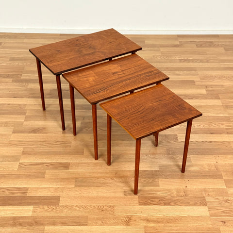 Set of 3 nest of tables in teak, 1950s-60s Denmark - Beyo Vintage