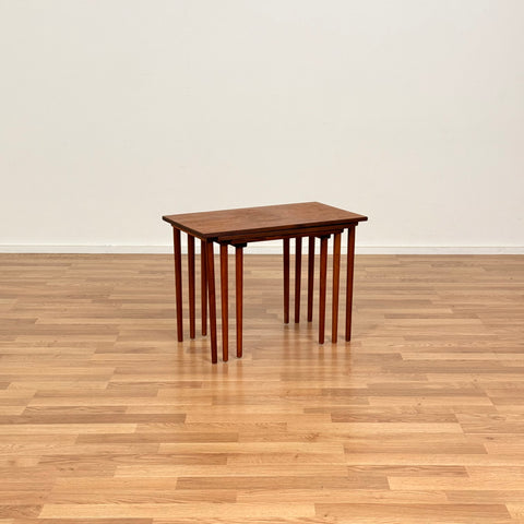 Set of 3 nest of tables in teak, 1950s-60s Denmark - Beyo Vintage