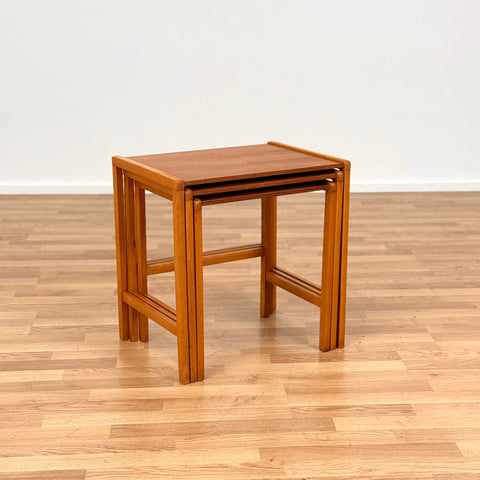 Set of 3 tables in teak, 1950s-60s - Beyo Vintage