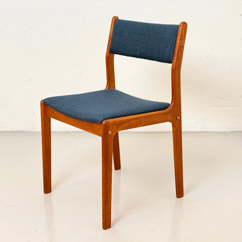 Set of 4 dining chairs by Johannes Andersen, Denmark - Beyo Vintage