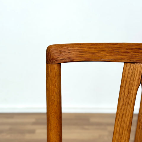 Set of 4 dining chairs in oak by Bertil Fridhagen, 1964, Sweden - Beyo Vintage