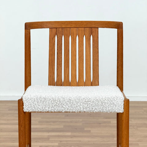 Set of 4 dining chairs in oak by Bertil Fridhagen, 1964, Sweden - Beyo Vintage