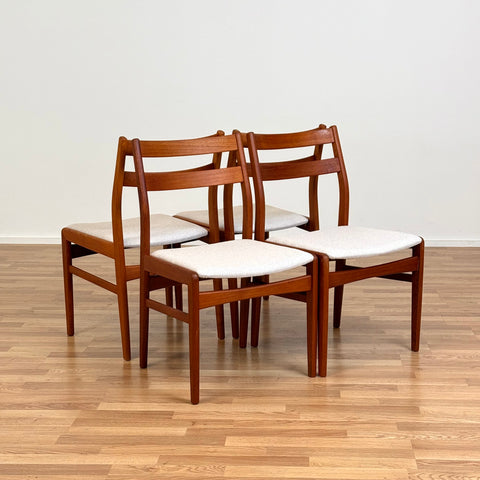 Set of 4 dining chairs in solid teak, 1950s-60s, Sweden - Beyo Vintage