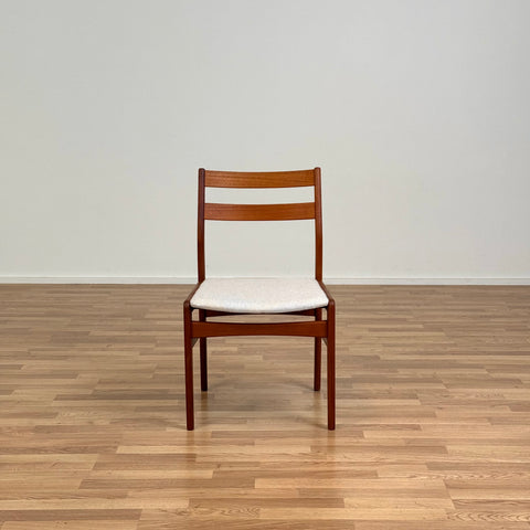 Set of 4 dining chairs in solid teak, 1950s-60s, Sweden - Beyo Vintage