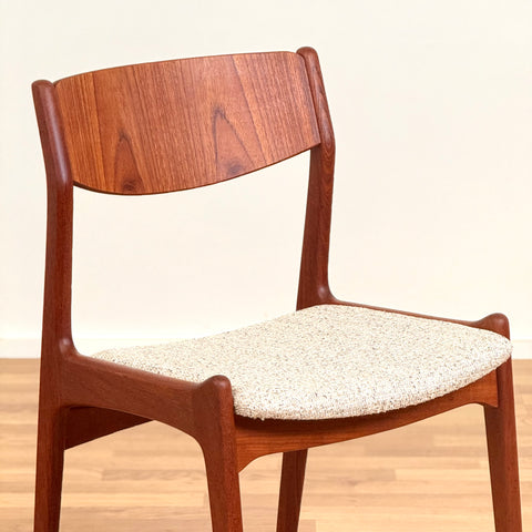 Set of 4 dining chairs in solid teak by Herning Kjaernulf, 1950s-60s, Denmark - Beyo Vintage